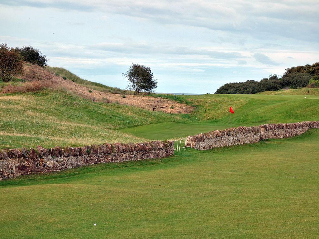 13th (Pit) Hole at North Berwick Golf Club (West Links) (387 Yard Par 4)